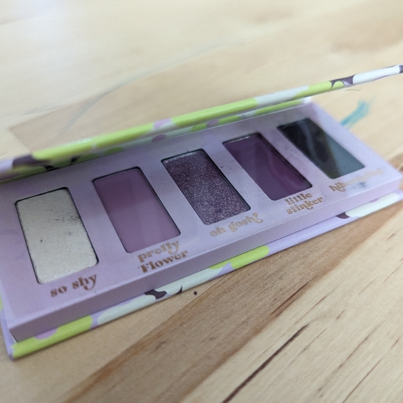 🆕NWT Colourpop x Bambi Collab Eyeshadow in Flower 💜🦨 - Picture 5 of 7